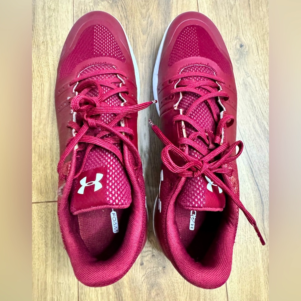 Under Armor Basketball court shoes